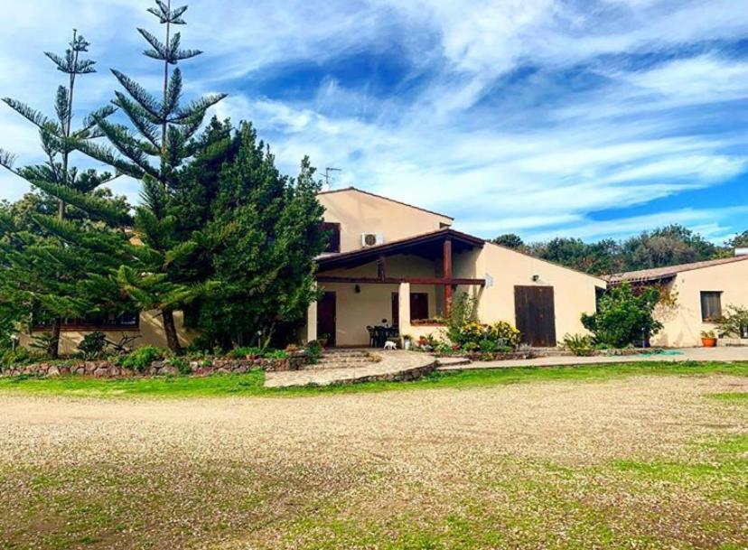 Agriturismo Terra Noas Villaurbana Luaran gambar