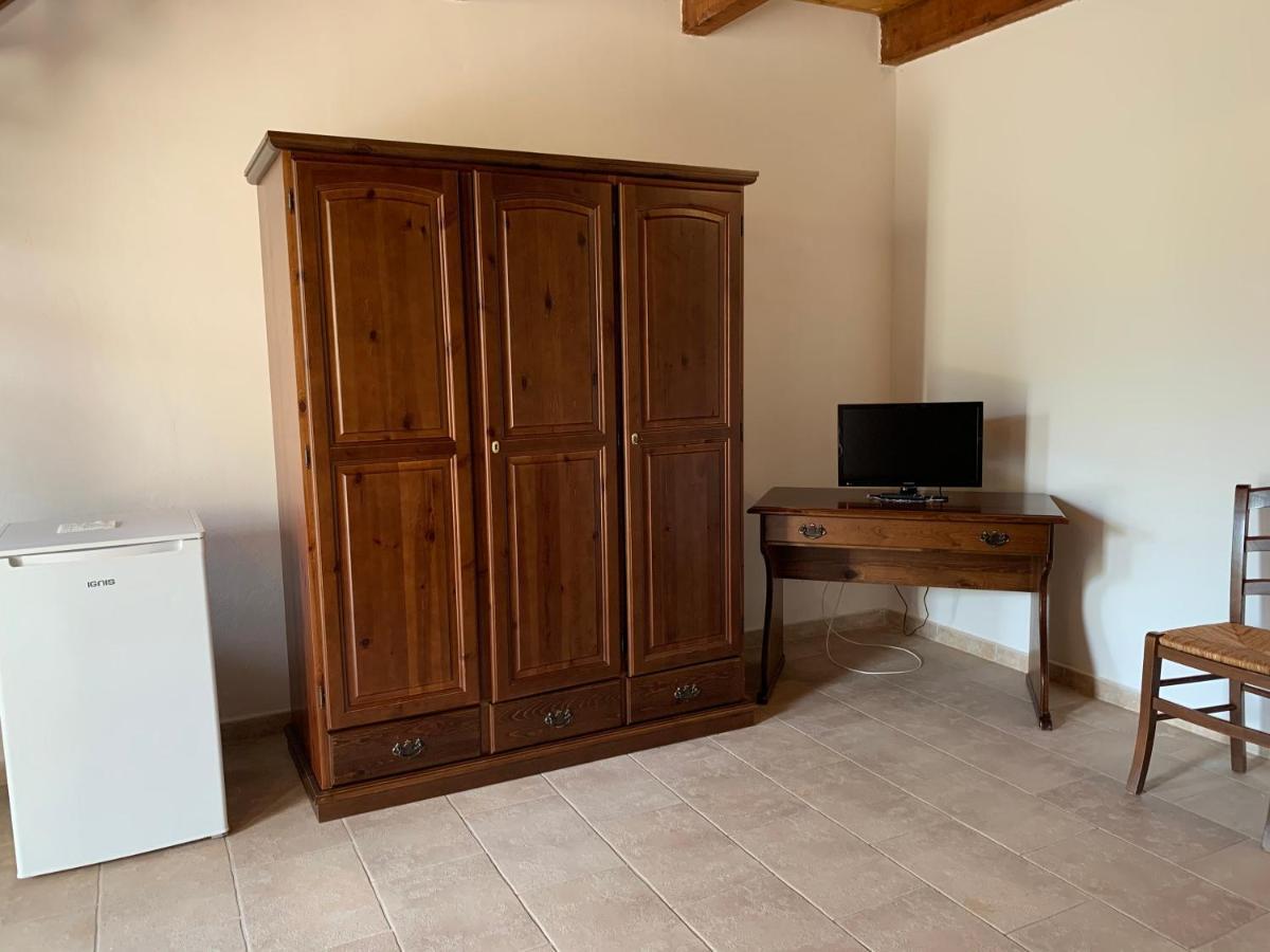 Agriturismo Terra Noas Villaurbana Luaran gambar