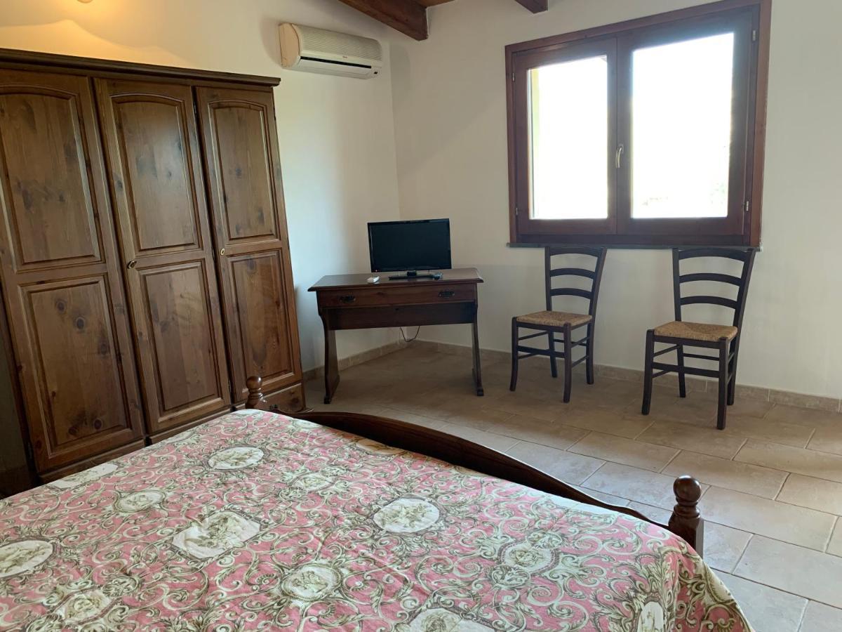 Agriturismo Terra Noas Villaurbana Luaran gambar